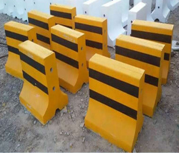 西安交通設(shè)施-水泥墩